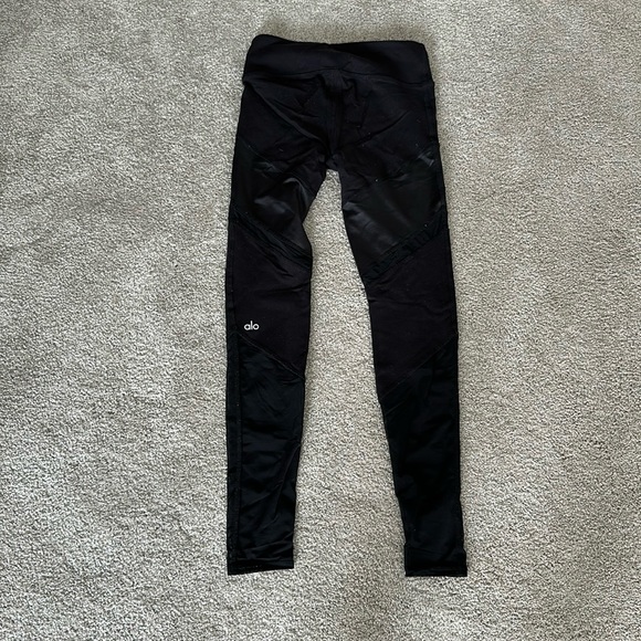 Alo-Yoga leggings ,black, not high rise - Picture 1 of 4